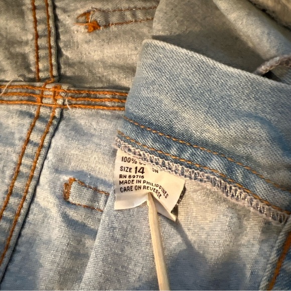 Vintage Jordache Basics Blue Jean Denim Shorts Size 14 Five Pocket Design. - Picture 6 of 9